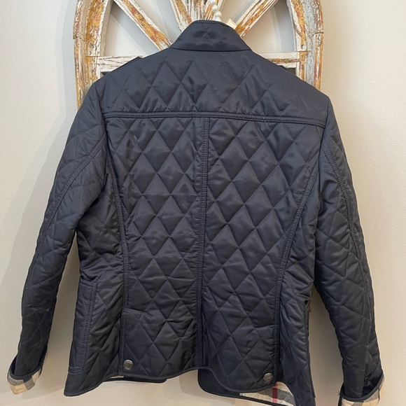 Authentic Burberry Jacket - Picture 6 of 6